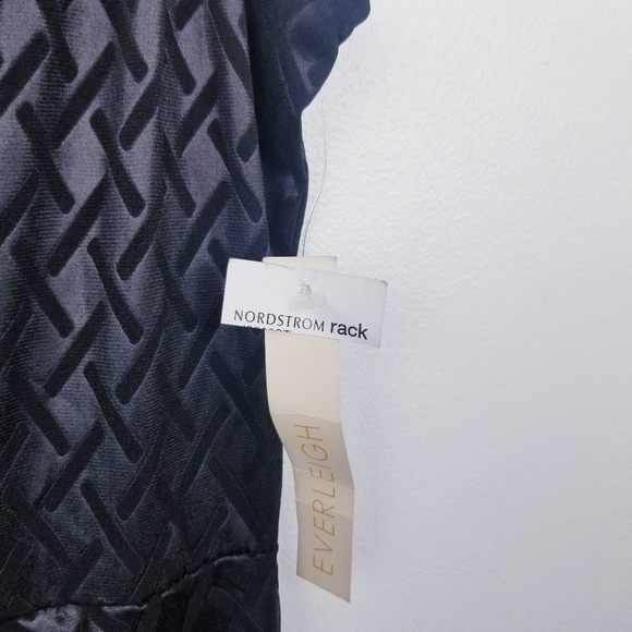 Everleigh Black Sleeveless Romper NWT - Picture 4 of 11